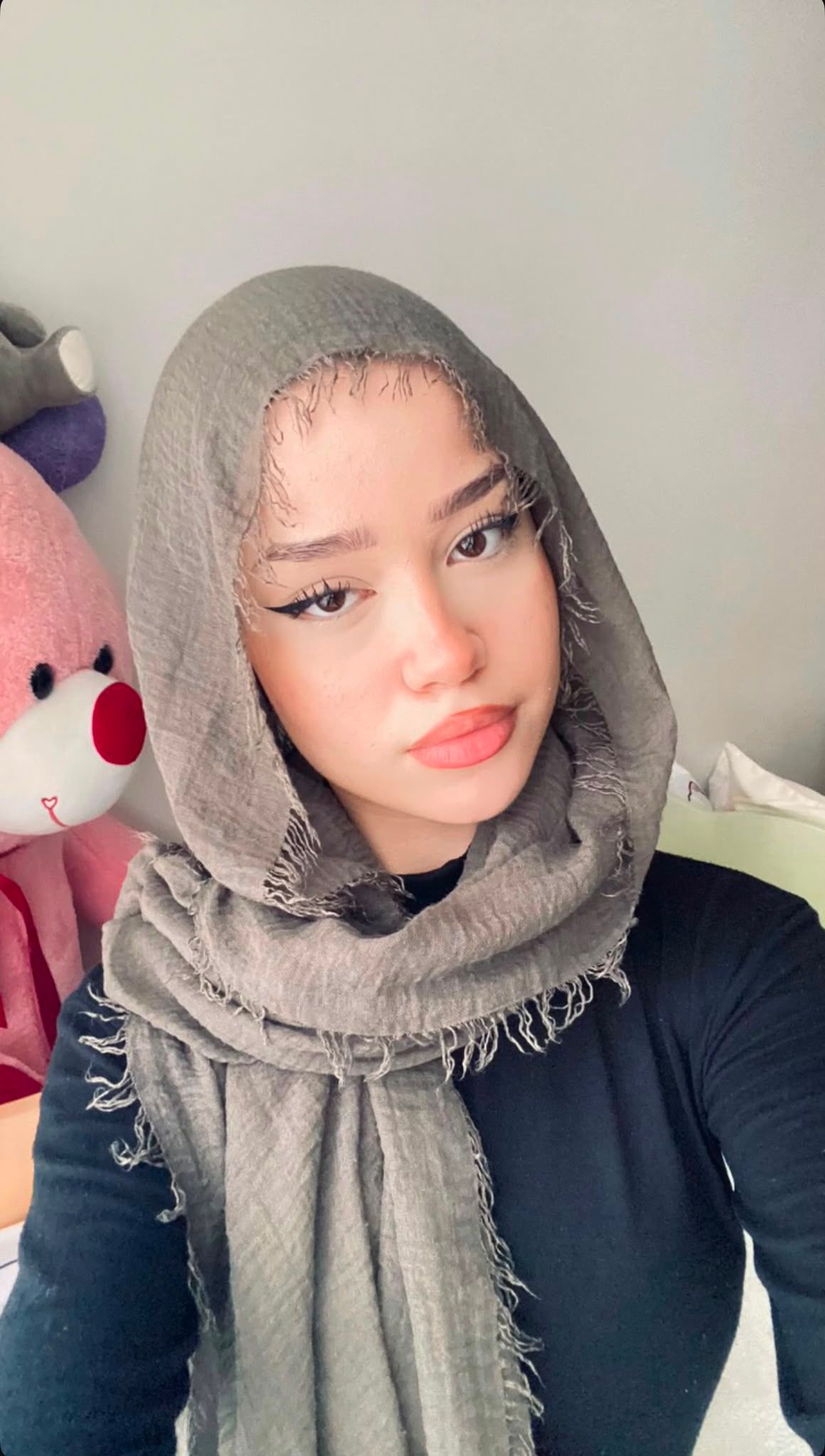 Efeler Aşkı Gerçekleştiren Kadın Escort Bayan Hazal